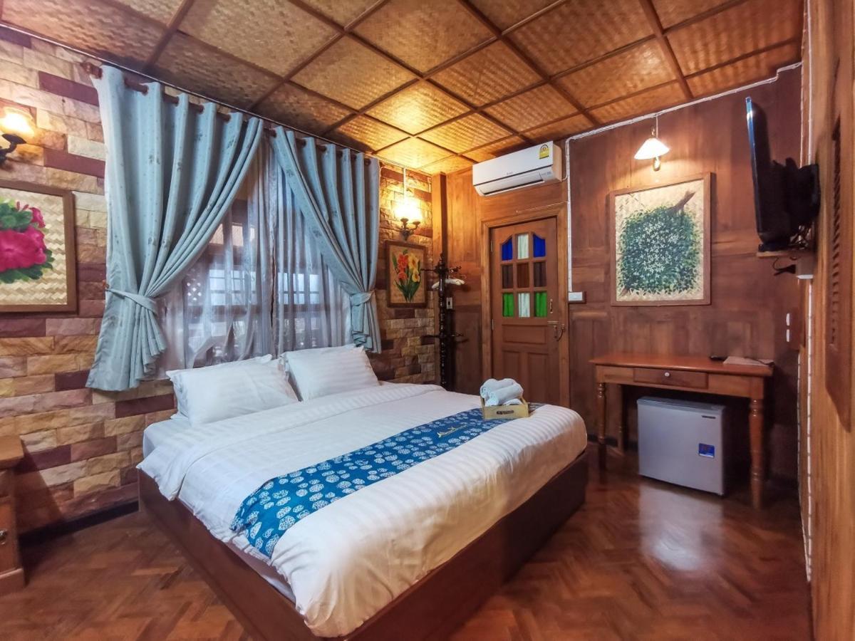 פראה Baanthep Antique Homestay מראה חיצוני תמונה