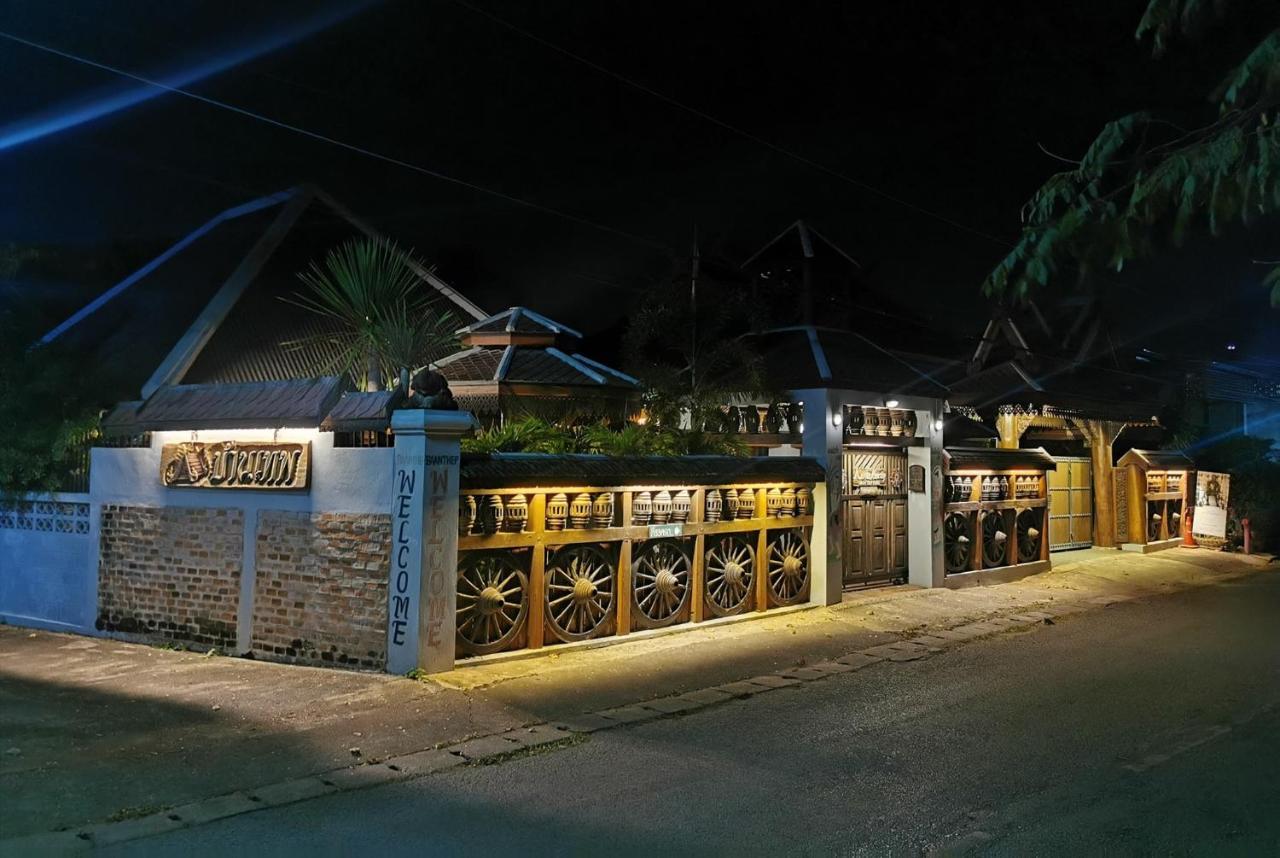 פראה Baanthep Antique Homestay מראה חיצוני תמונה